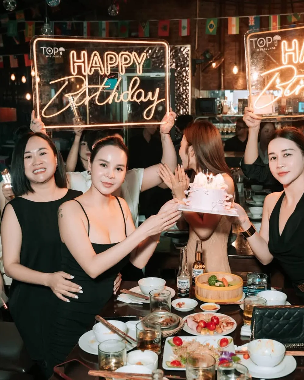 TOP.U Hà Nội — Khoảnh khắc